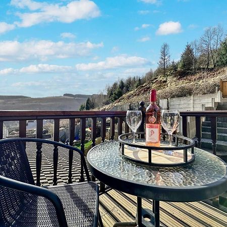 3 Bed Home In Tonypandy With Balcony View Room Llwynypia Екстериор снимка